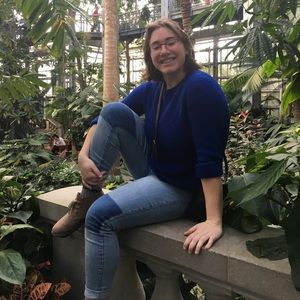 Meet your Posher, Julia